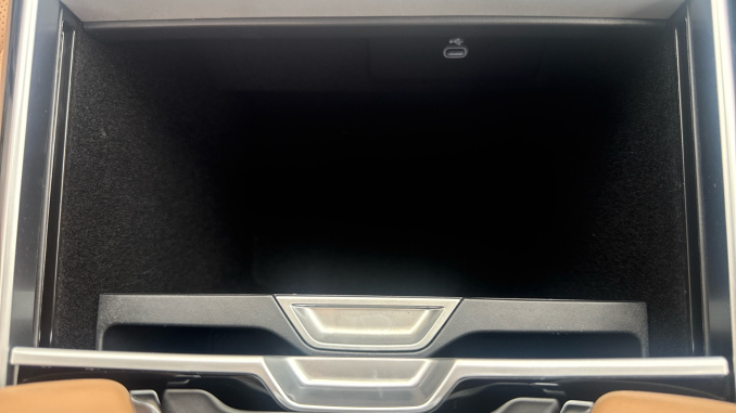 Land Rover Range Rover 3.0 D300 Autobiography 4dr Auto Diesel Estate - Image 30